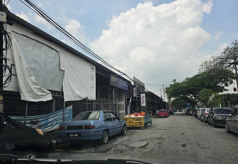 1.5 Storey Factory Bandar Tun Razak