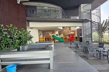 TRiGON Luxury Residences