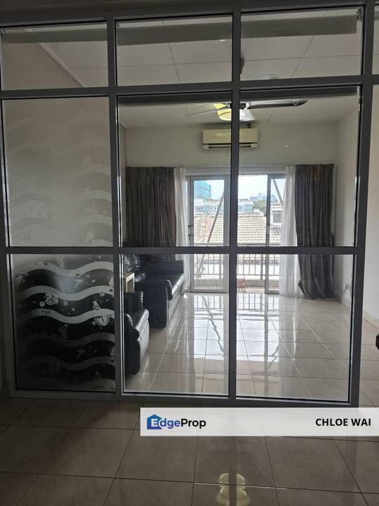 Upper Floor Sri Kayangan Town Villa, Selangor, Kayu Ara