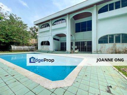 Spacious Bungalow with Pool at Bukit Pantai, Your Dream Haven Awaits! , Kuala Lumpur, Bangsar