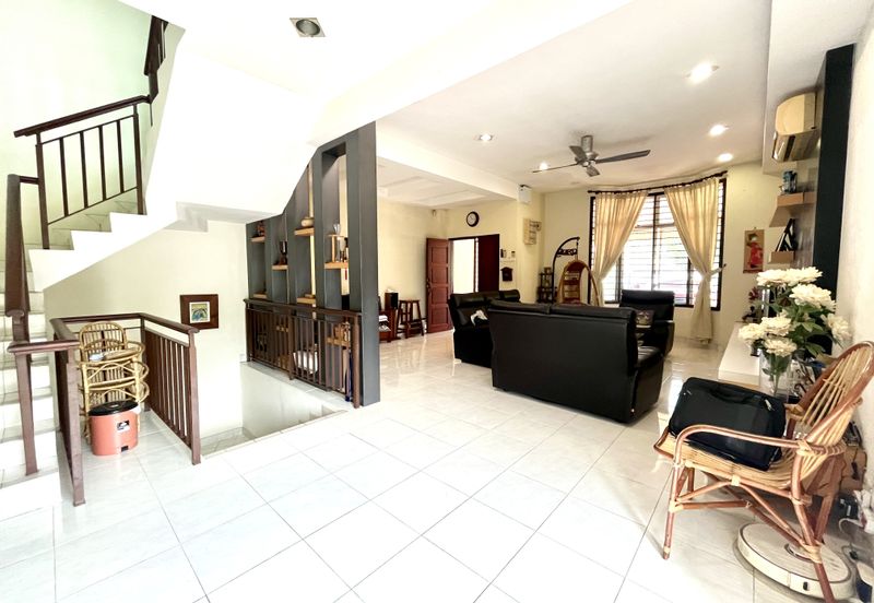 Renovated Corner 3-Storey Terrace For Sale @ Taman Sungai Sering, Batu 9