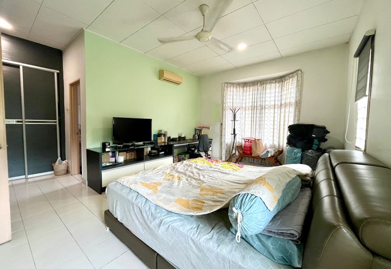 Renovated Corner 3-Storey Terrace For Sale @ Taman Sungai Sering, Batu 9