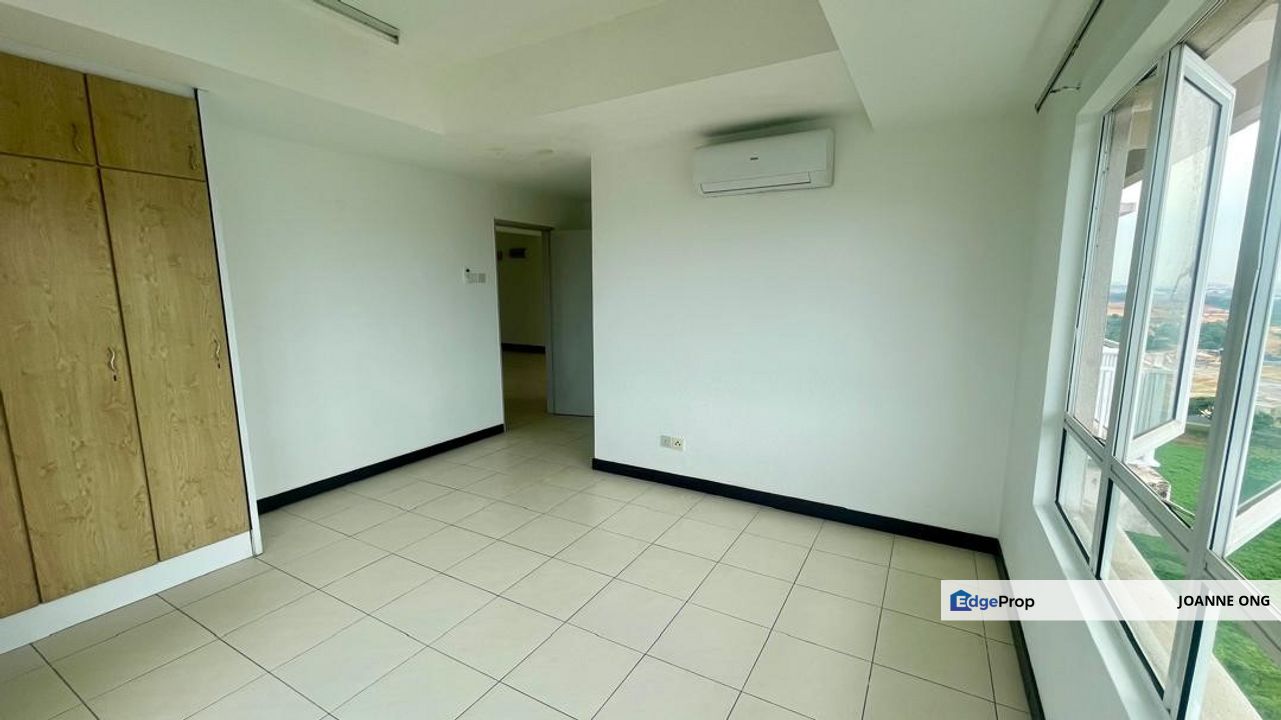 Move-in High Floor Corner 3R2B Unit @ Cova Villa Kota Damansara, Selangor, Kota Damansara