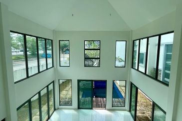 The Villa @ Serai Saujana / Villa Serai Saujana