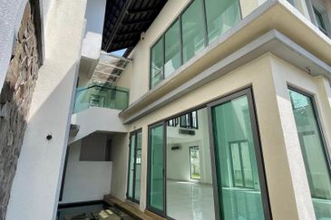 The Villa @ Serai Saujana / Villa Serai Saujana