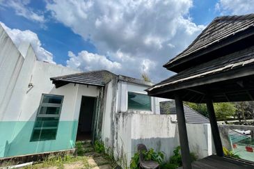 The Villa @ Serai Saujana / Villa Serai Saujana