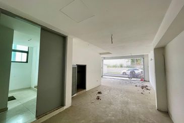 The Villa @ Serai Saujana / Villa Serai Saujana