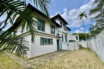 The Villa @ Serai Saujana / Villa Serai Saujana