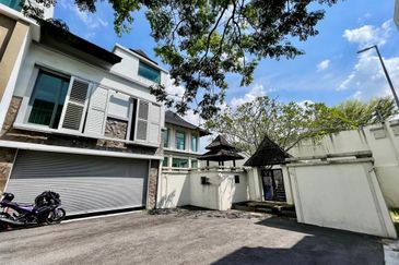 The Villa @ Serai Saujana / Villa Serai Saujana