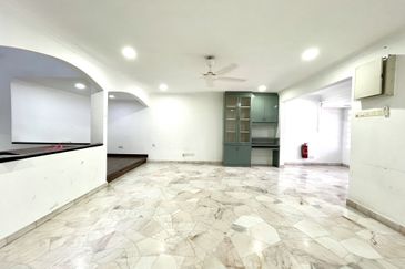 Jalan Taman Bukit Desa