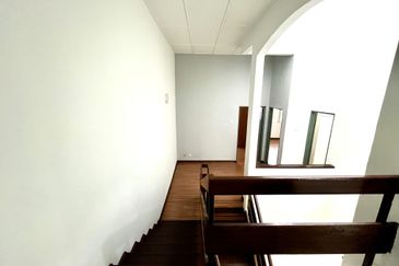 Jalan Taman Bukit Desa