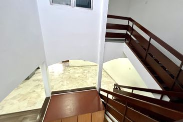 Jalan Taman Bukit Desa