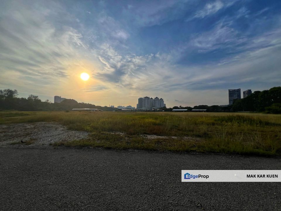 Please call us to setup a date for an interior viewing and side deal, Selangor, Seri Kembangan