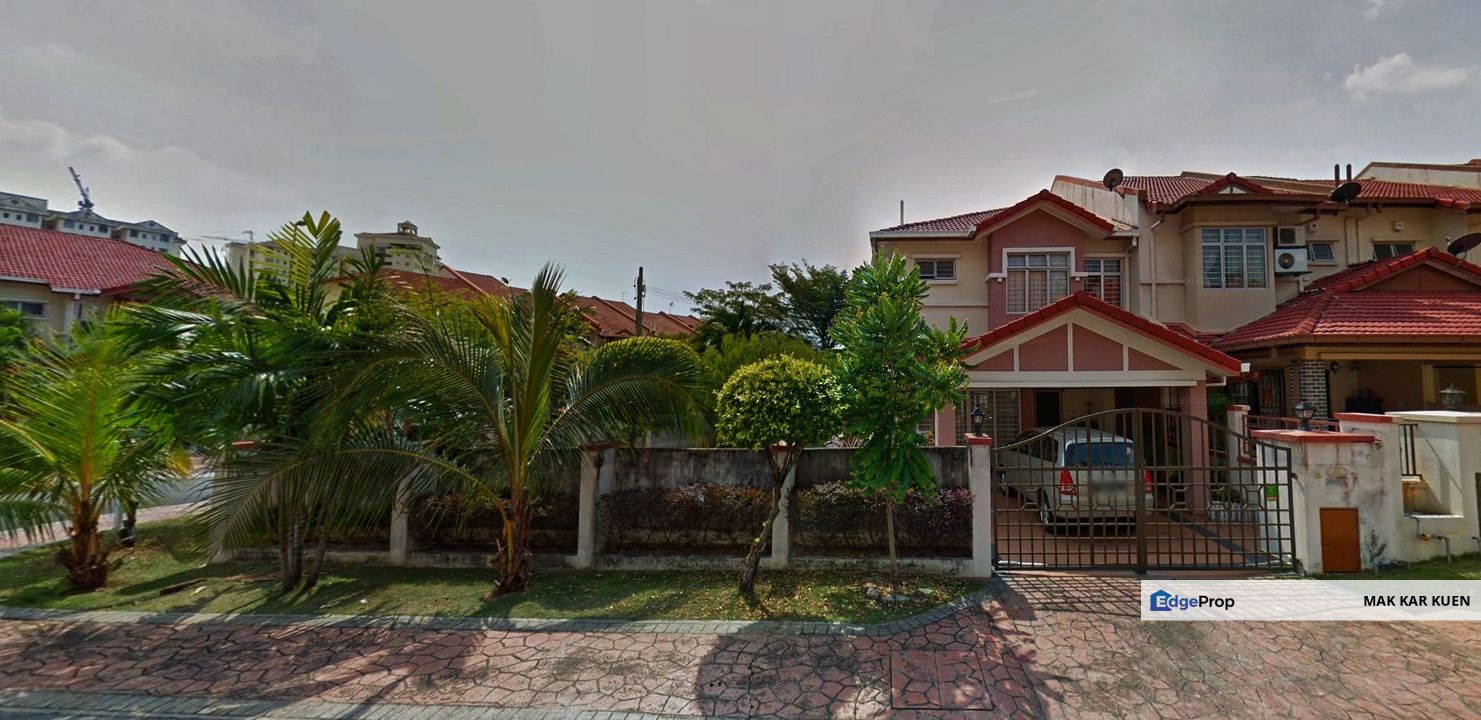 Please call us to setup a date for an interior viewing and side deal, Selangor, Ara Damansara