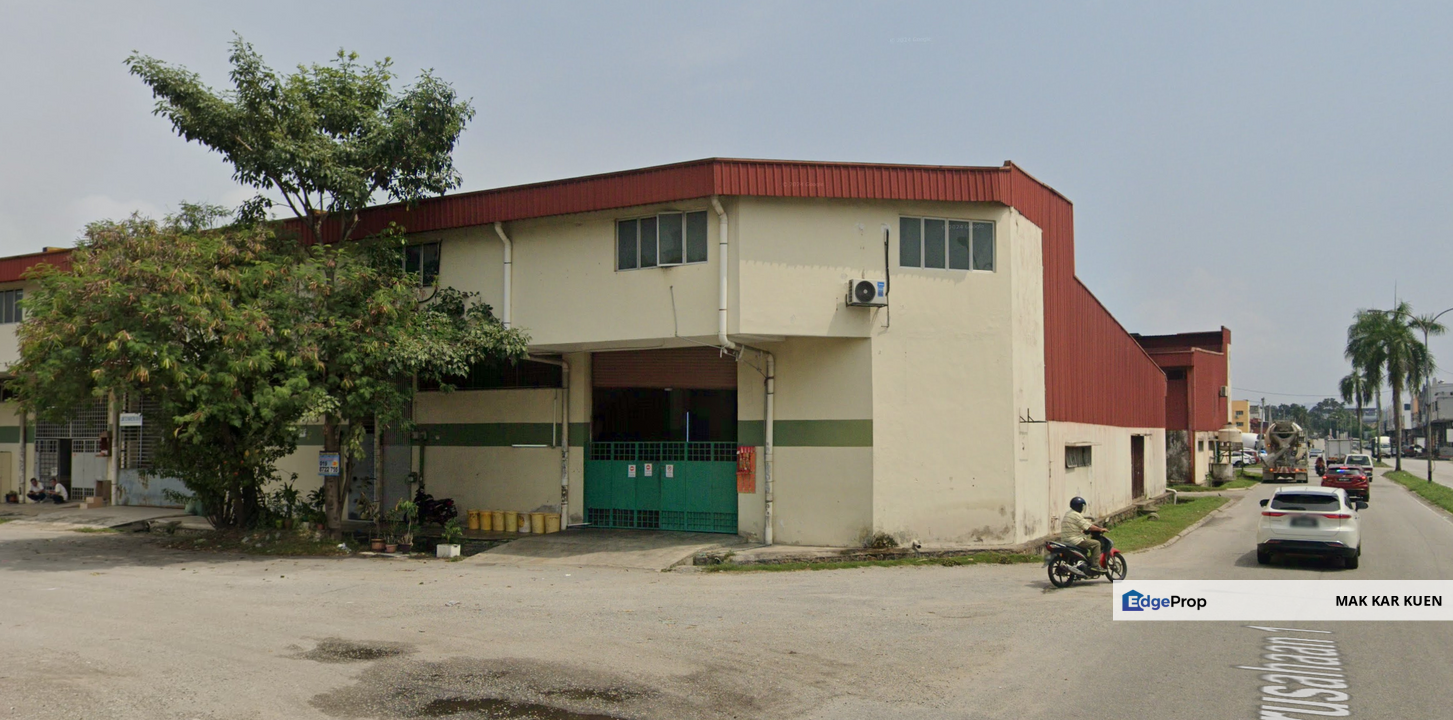 Please call us to setup a date for an interior viewing and side deal, Selangor, Balakong