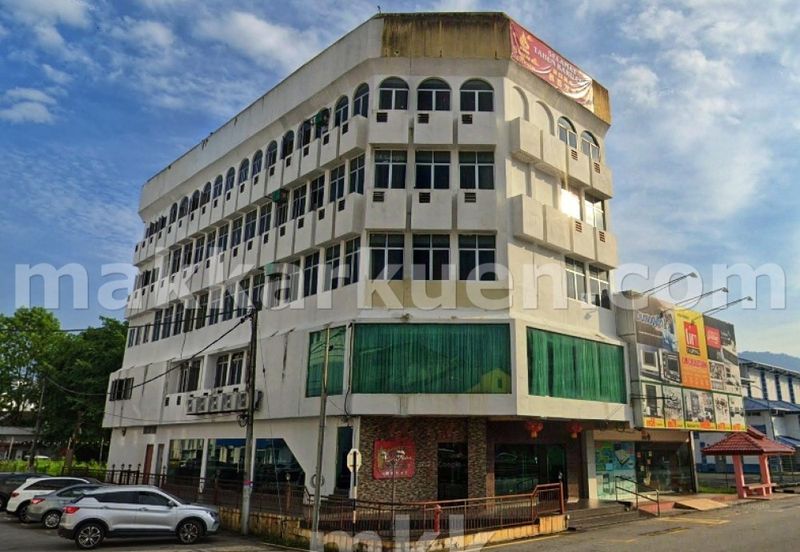 Please call us to setup a date for an interior viewing and side deal