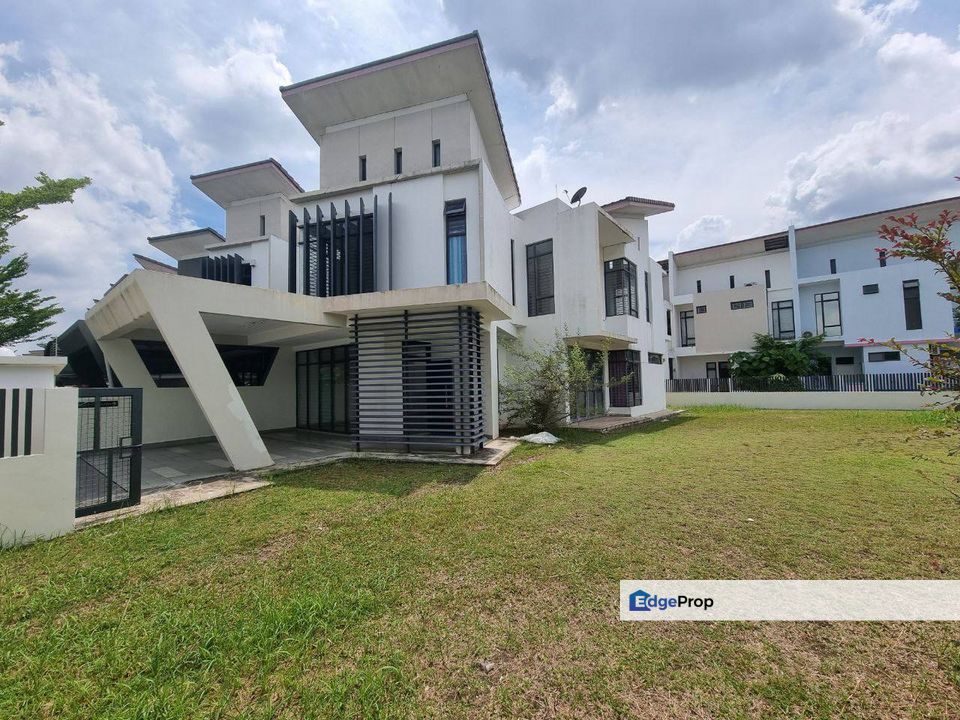 2 Storey Corner Lot Terrace House Laman Glenmarie Shah Alam for Sale