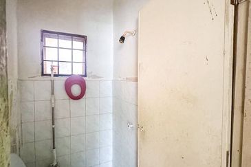 Residensi Warnasari 1