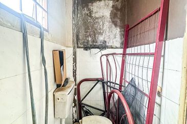 Residensi Warnasari 1