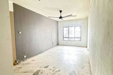 Residensi Warnasari 1