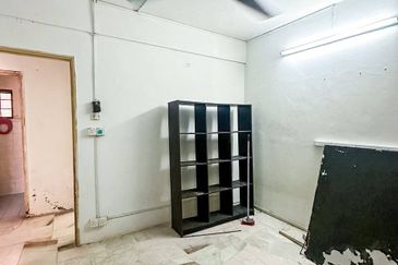 Residensi Warnasari 1