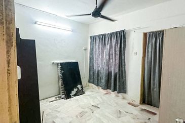 Residensi Warnasari 1