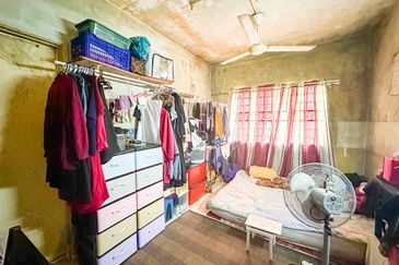 Residensi Warnasari 1