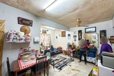 Residensi Warnasari 1