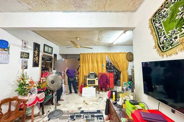 Residensi Warnasari 1