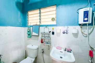 Residensi Bistaria, Ukay Bistari