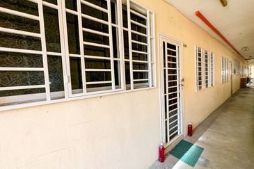 Residensi Bistaria, Ukay Bistari