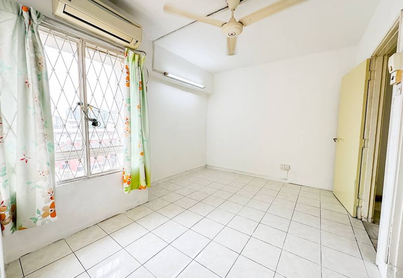 Le Jardine Condominium