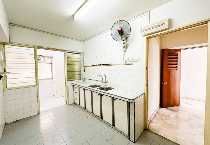 Le Jardine Condominium