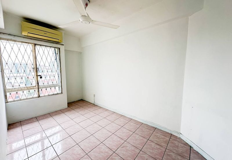 Le Jardine Condominium