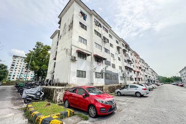 Pangsapuri Damai Utama