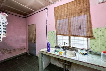 Desa Pinggiran Tanjung