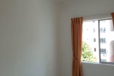 Residensi Warnasari 3