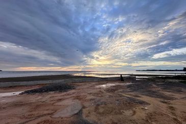 Seaview Bungalow Lot For Sale