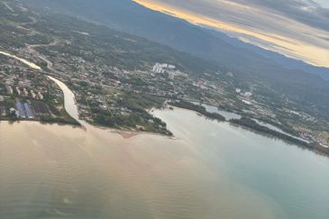 Seaside Bungalow Lot For Sale