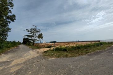 Seaside Bungalow Lot For Sale