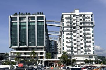 Sutera Avenue Ground Floor Shop Lot for Rent