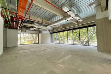 Menara AIA Sentral (formerly Menara Standard Chartered)