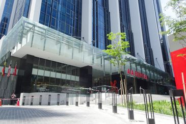 Menara AIA Sentral (formerly Menara Standard Chartered)