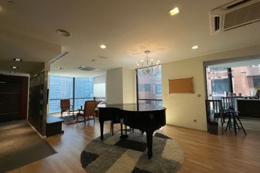 Menara HLX (formerly Menara HLA)