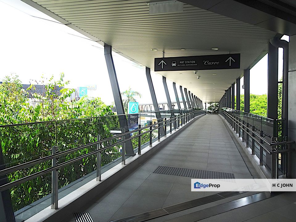 Menara UAC - PJ Mutiara Damansara Grade A Office closeby Train station, Selangor, Mutiara Damansara