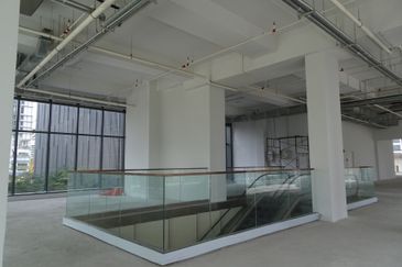 TSLAW Tower - Bukit Bintang KLCC TRX - New Retail-F & B Shops with direct access to MRT station