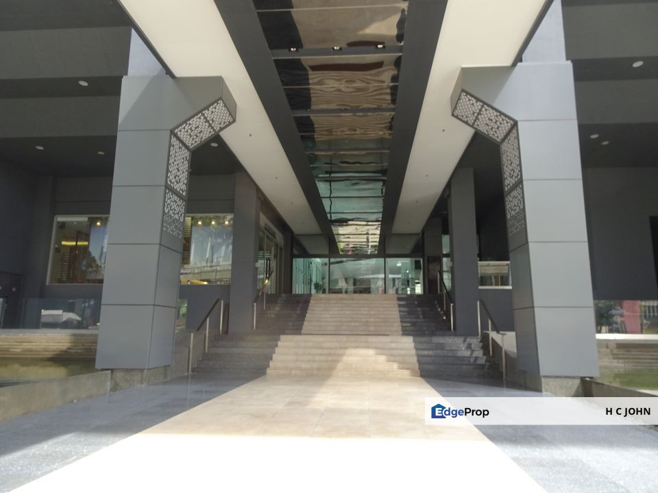 CIMB Hub KLCC - Premier Retail Shop Frontage, Kuala Lumpur, KLCC