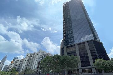 Plaza Conlay, Jalan Conlay