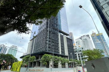 Plaza Conlay, Jalan Conlay