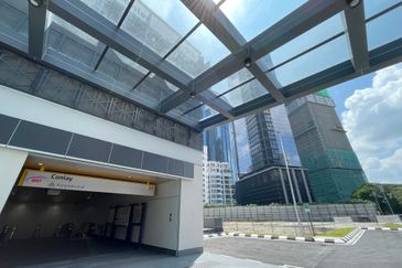 Plaza Conlay, Jalan Conlay